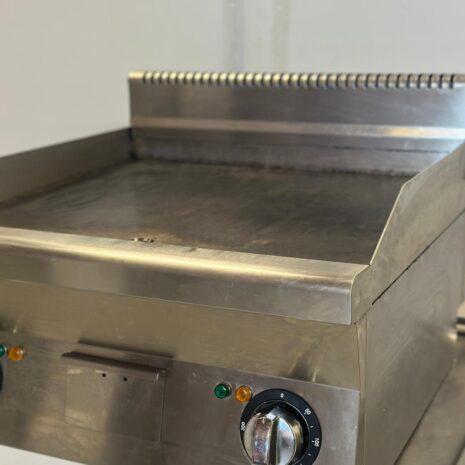 WhatsApp Image 2025-10-02 at 21.45.37 (2) WhatsApp Image 2025-10-02 at 21.45.37 (2)