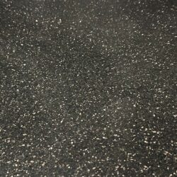 Marmoritiski etu- ja takasokkelilla