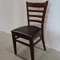 Tuolit tummapuu nahkaistuimella